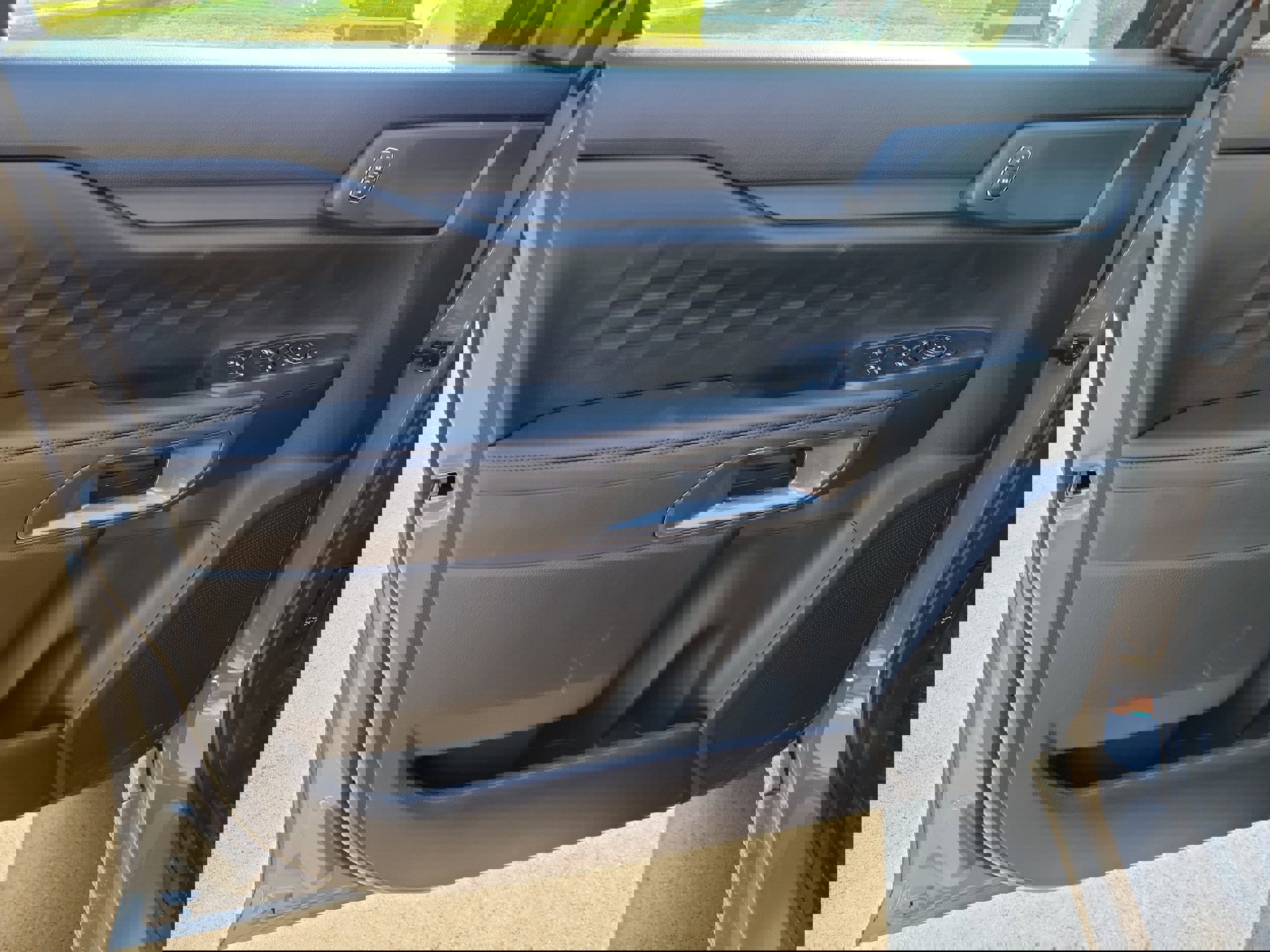 New 2025 Ford Ranger XLT w/ Black Appearance Package image 18