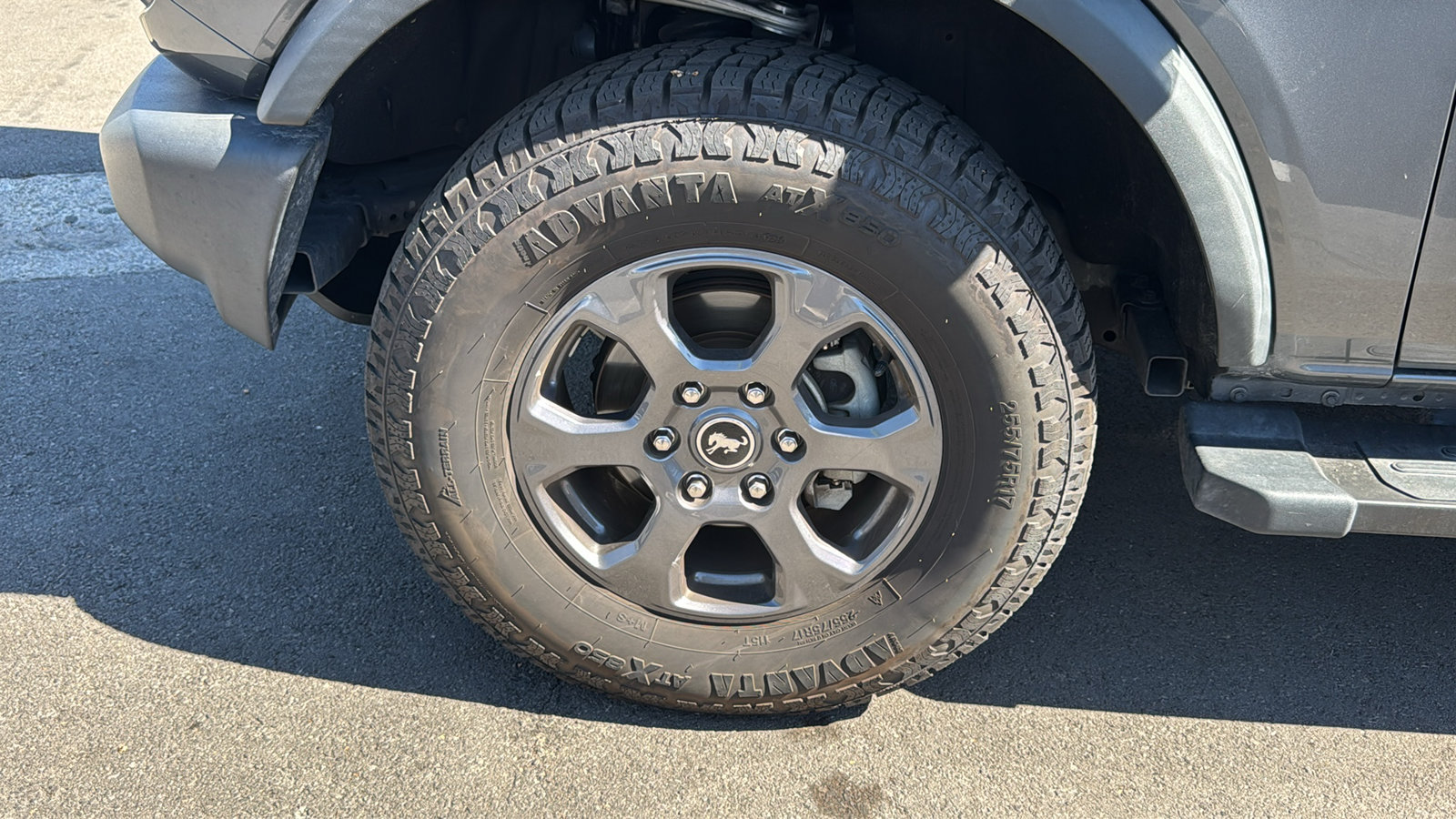 Used 2023 Ford Bronco 4-Door AWD/4WD image 5