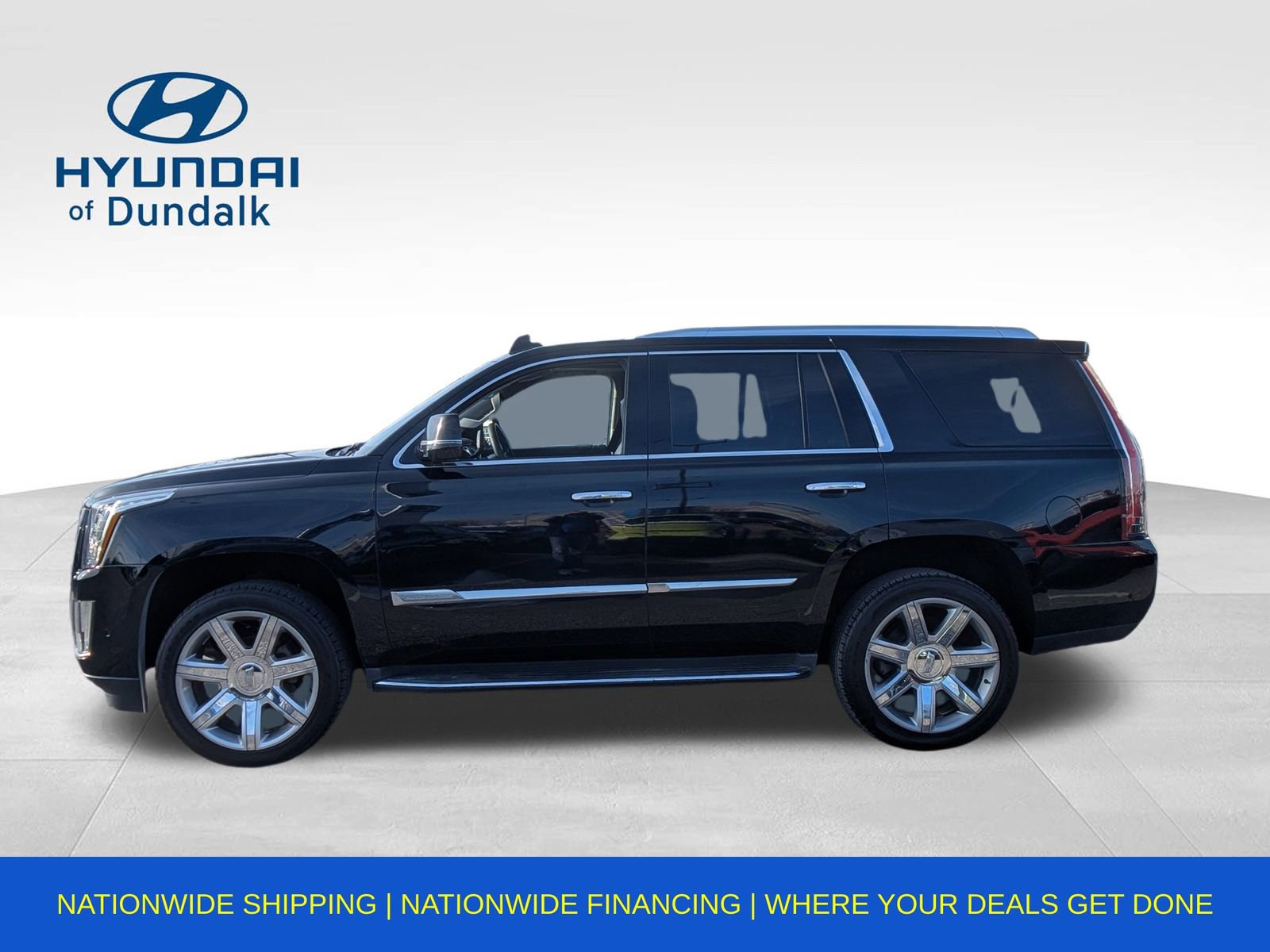 Used 2018 Cadillac Escalade Luxury image 2