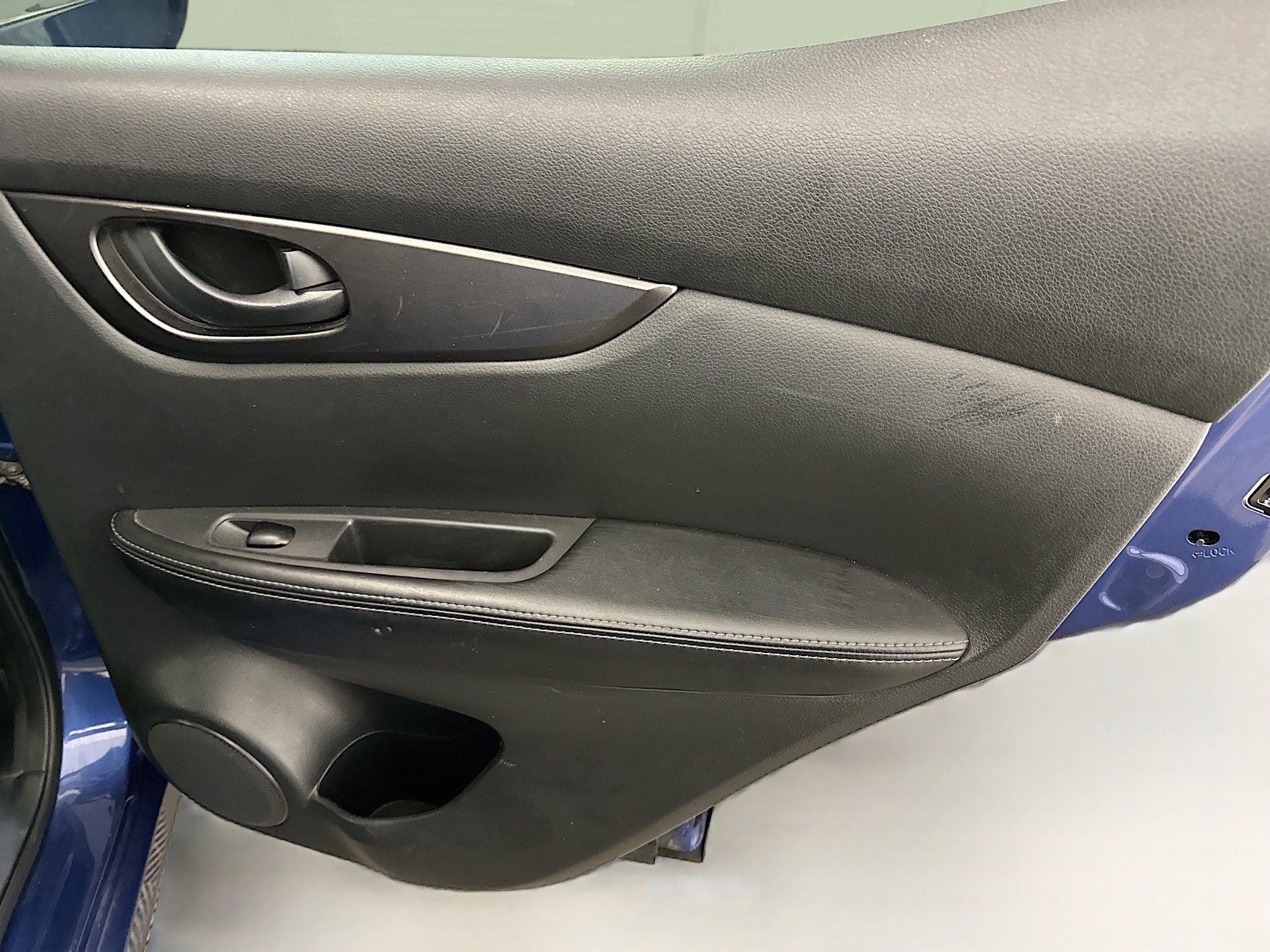 Used 2019 Nissan Rogue Sport S image 30