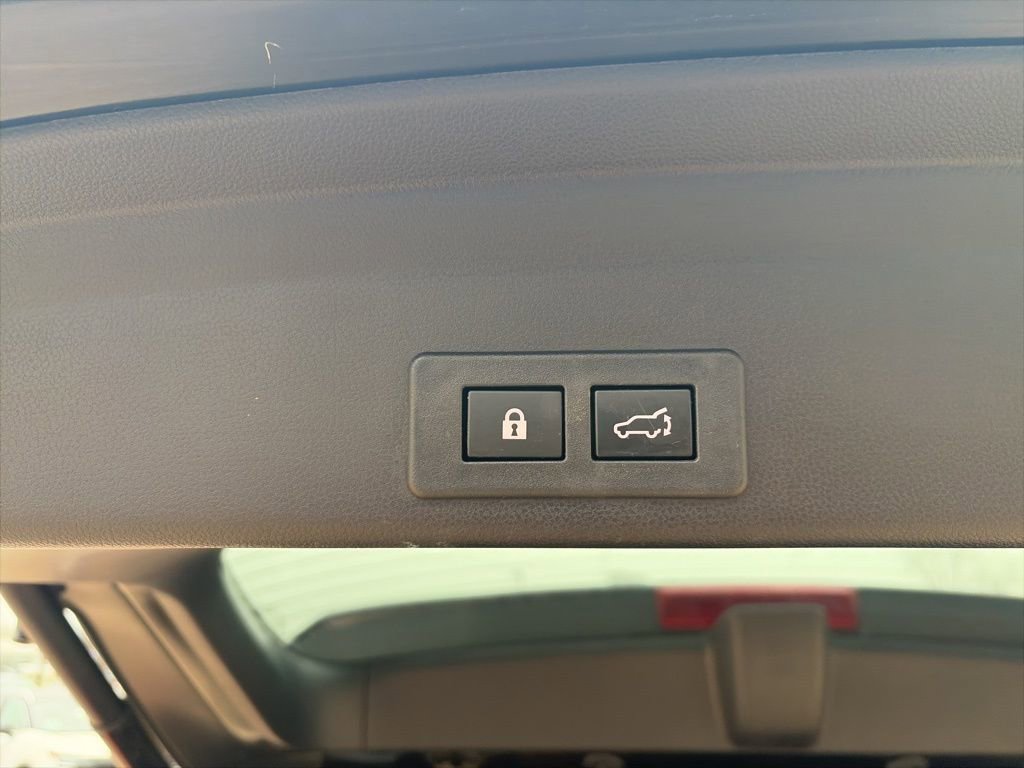 Used 2022 Subaru Ascent Touring w/ Popular Package #2A image 11