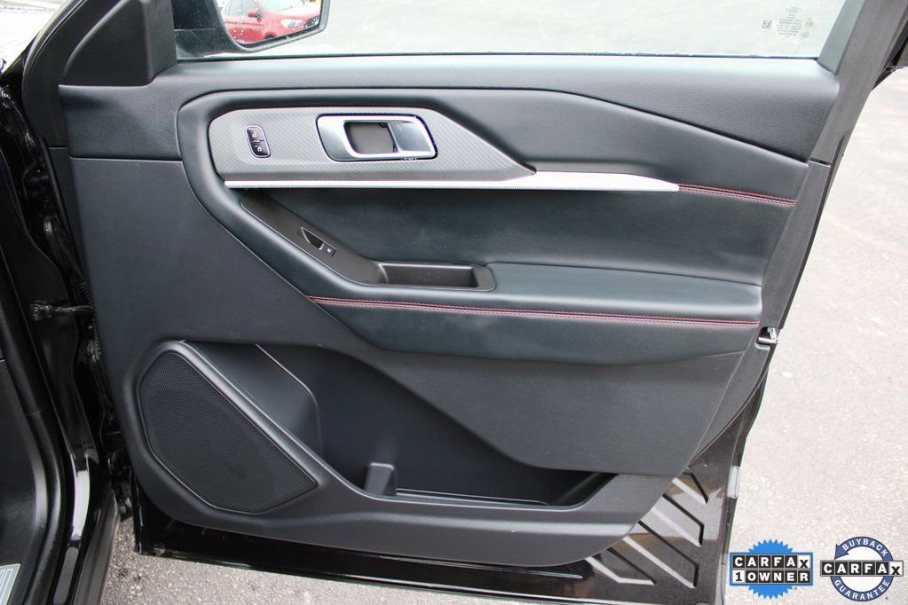 Used 2025 Ford Explorer ST-Line image 28