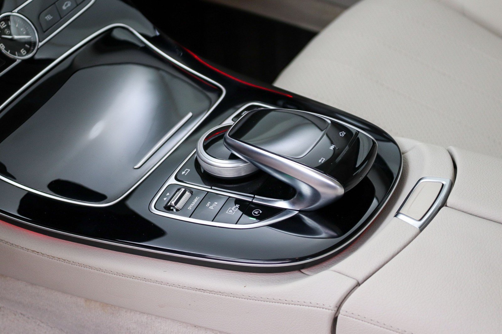 Used 2017 Mercedes-Benz E 300 image 33