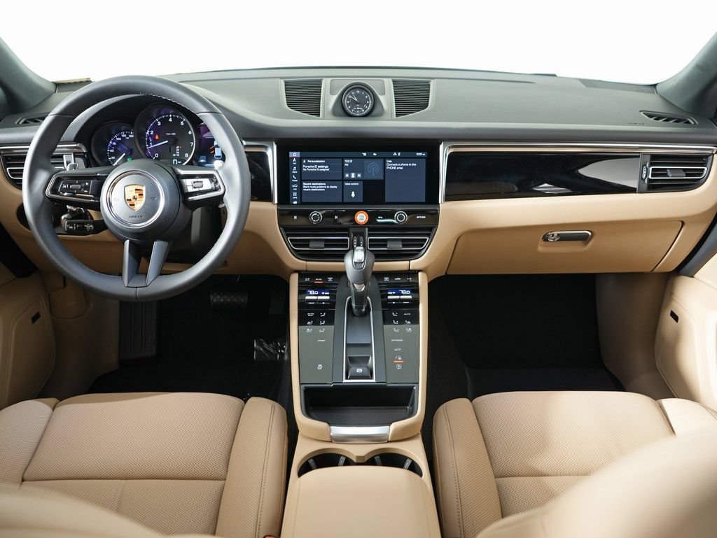 Certified 2026 Porsche Macan AWD/4WD image 20