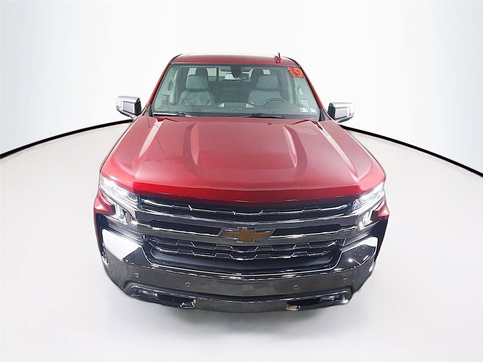 Used 2019 Chevrolet Silverado 1500 LTZ w/ LTZ Convenience Package AWD/4WD image 13