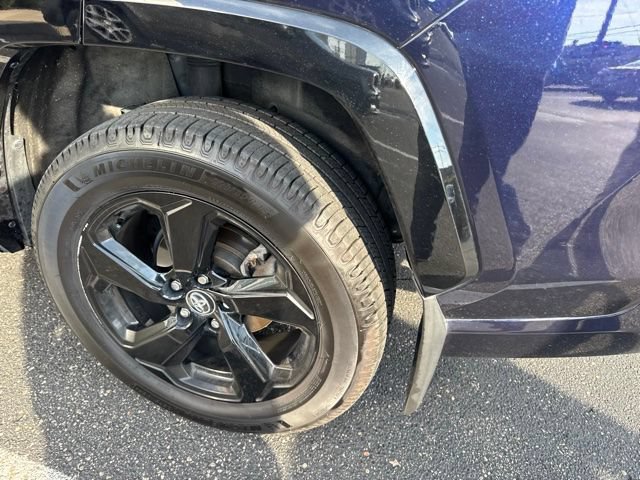 Certified 2020 Toyota RAV4 XSE w/ All Weather Liner Package AWD/4WD image 28