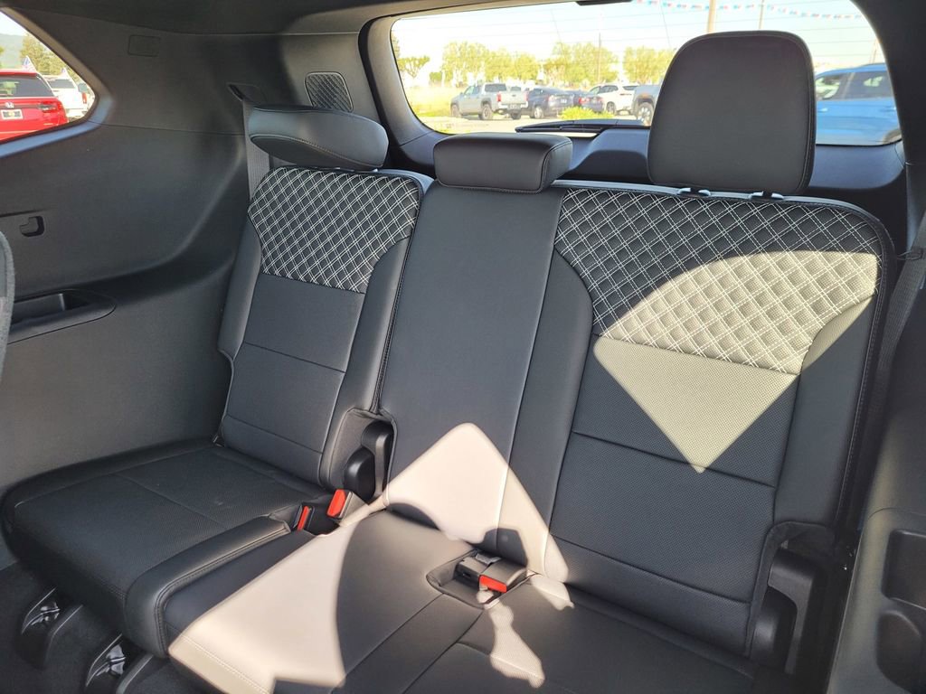 New 2026 GMC Acadia Denali w/ Super Cruise Package image 9