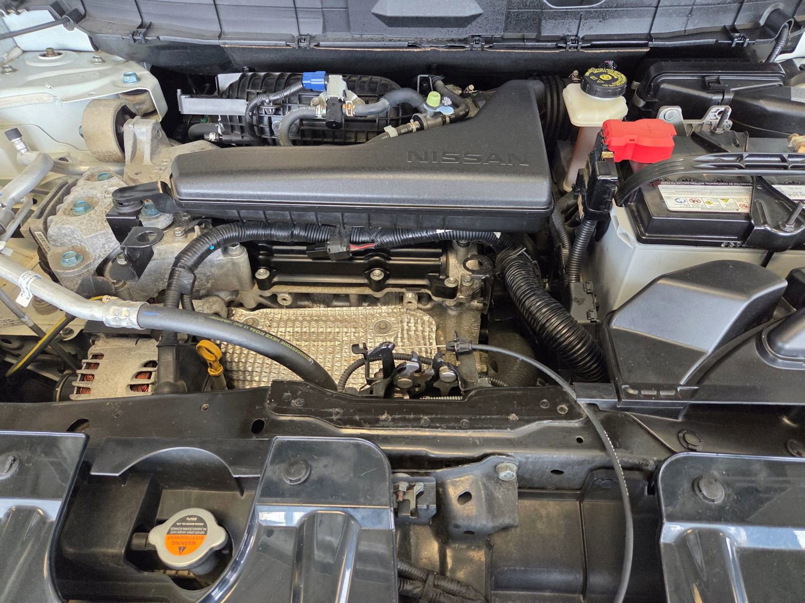 Used 2017 Nissan Rogue SV w/ SV Premium Package image 65