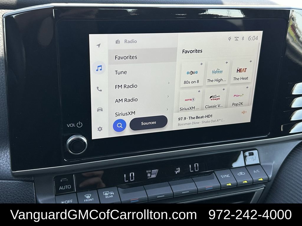 Used 2025 Toyota Camry SE image 18