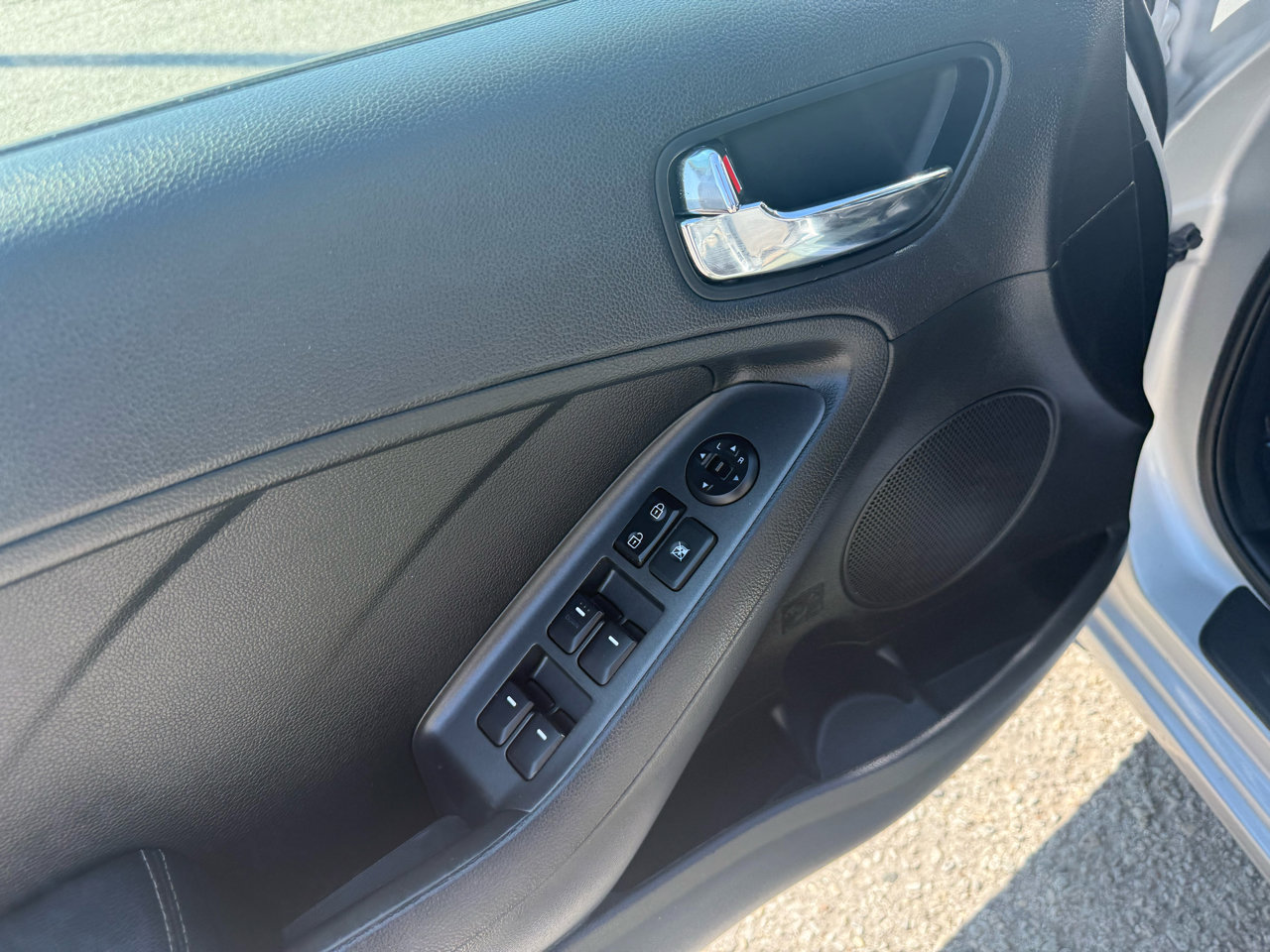 Used 2016 Kia Forte LX w/ LX Popular Plus Package image 10