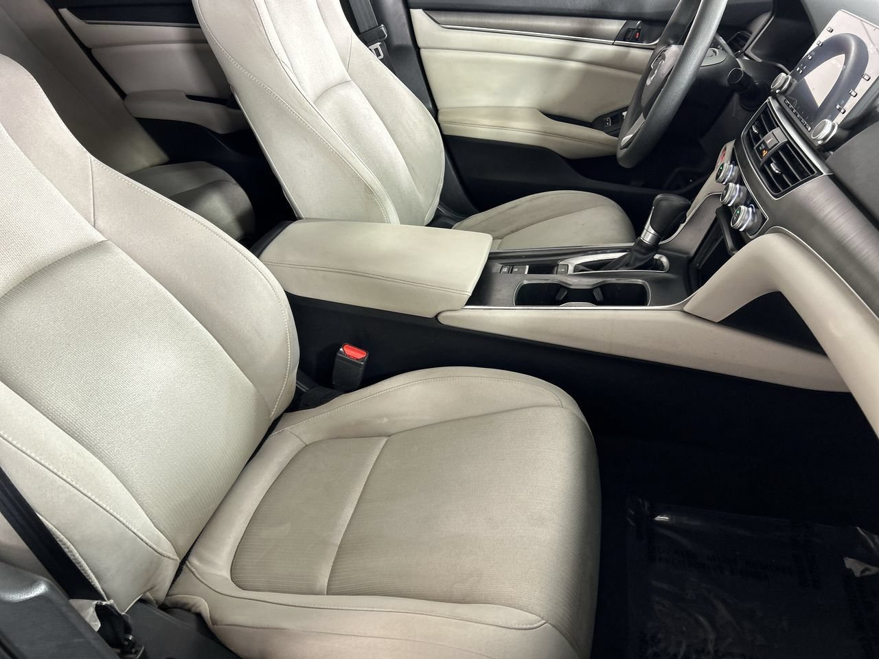 Used 2018 Honda Accord LX image 25