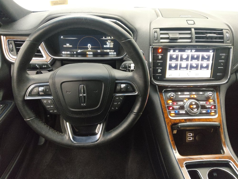 Used 2018 Lincoln Continental Premiere FWD image 26
