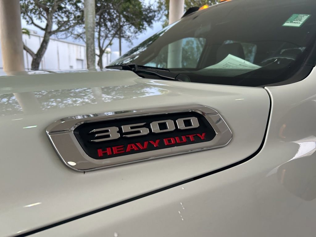 Used 2024 RAM 3500 Tradesman w/ Chrome Appearance Group image 15