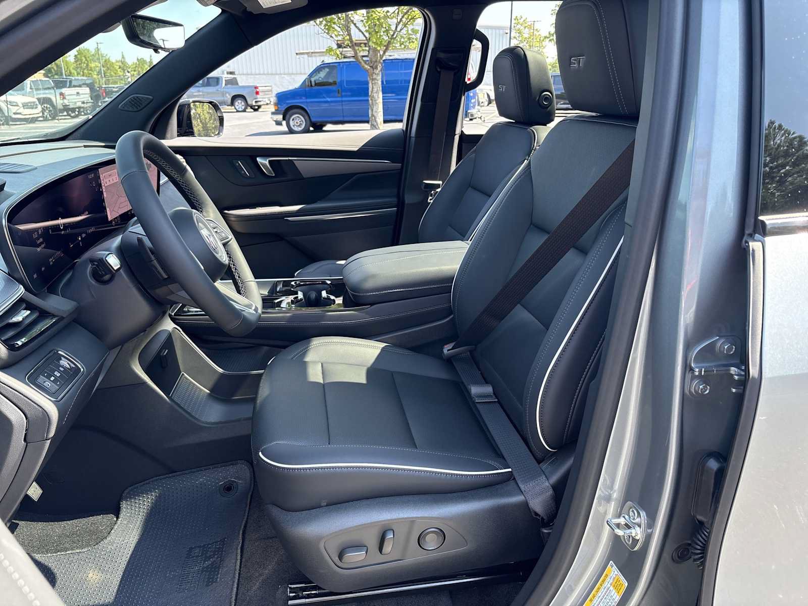New 2027 Buick Enclave Sport Touring w/ Power Package FWD image 17