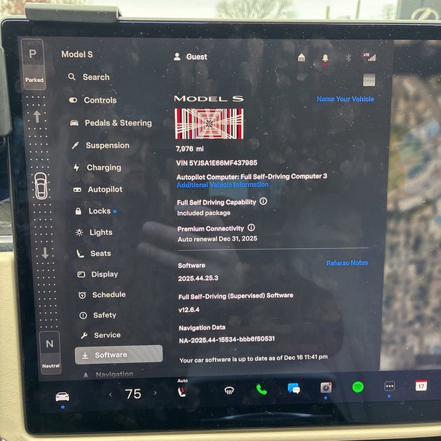 Used 2021 Tesla Model S Plaid image 4