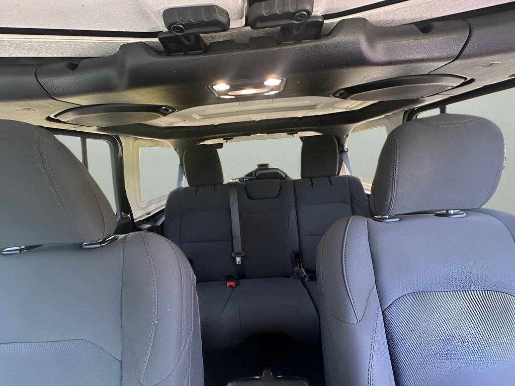 Used 2021 Jeep Wrangler Unlimited Sport AWD/4WD image 29