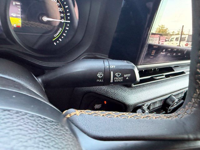 Used 2024 Jeep Wrangler Unlimited w/ Convenience Group AWD/4WD image 34