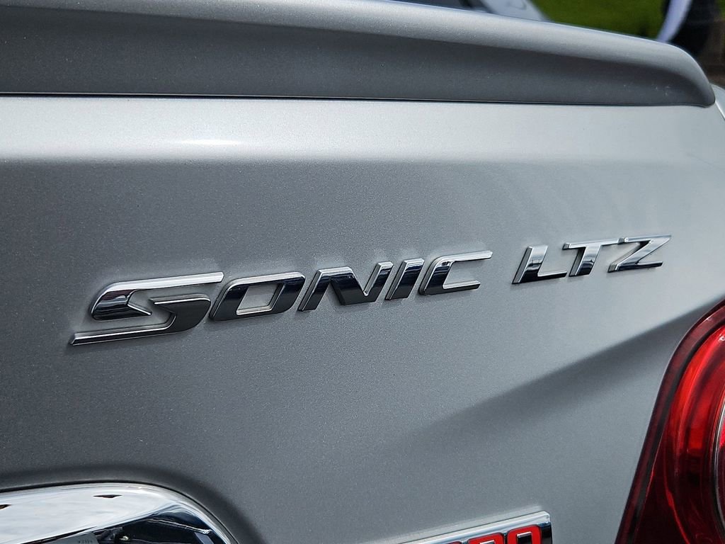 Used 2015 Chevrolet Sonic LTZ FWD image 26