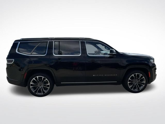 Used 2022 Jeep Grand Wagoneer Series III AWD/4WD image 11