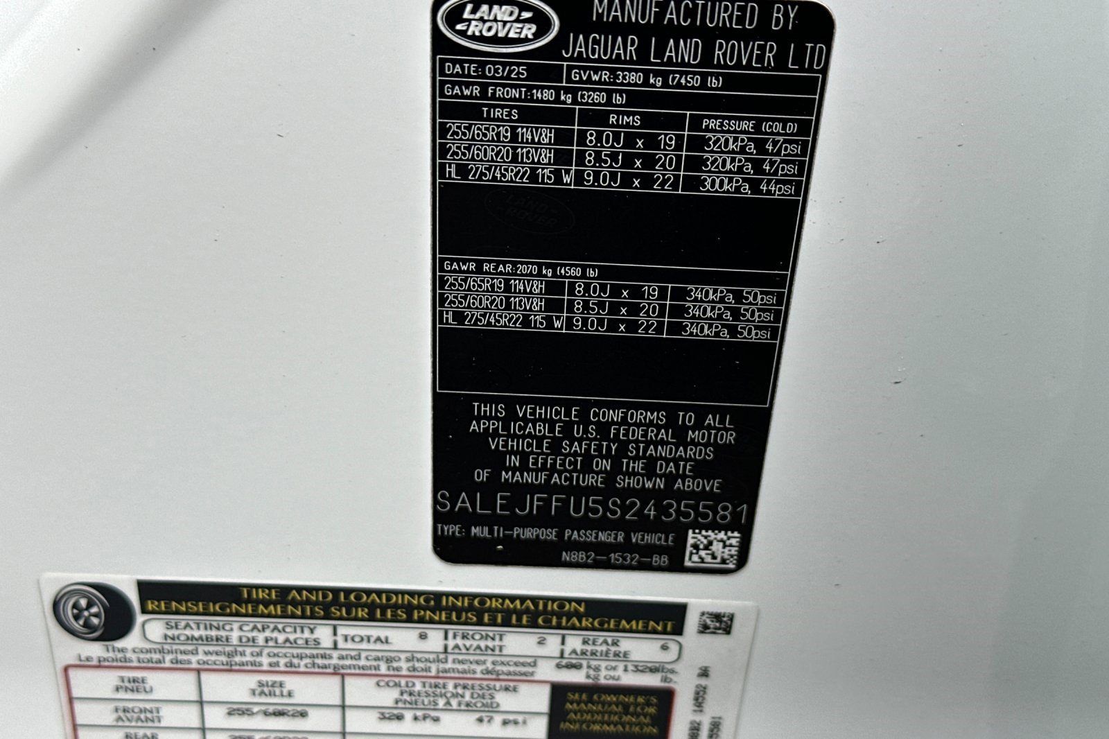 Used 2025 Land Rover Defender 130 S image 38