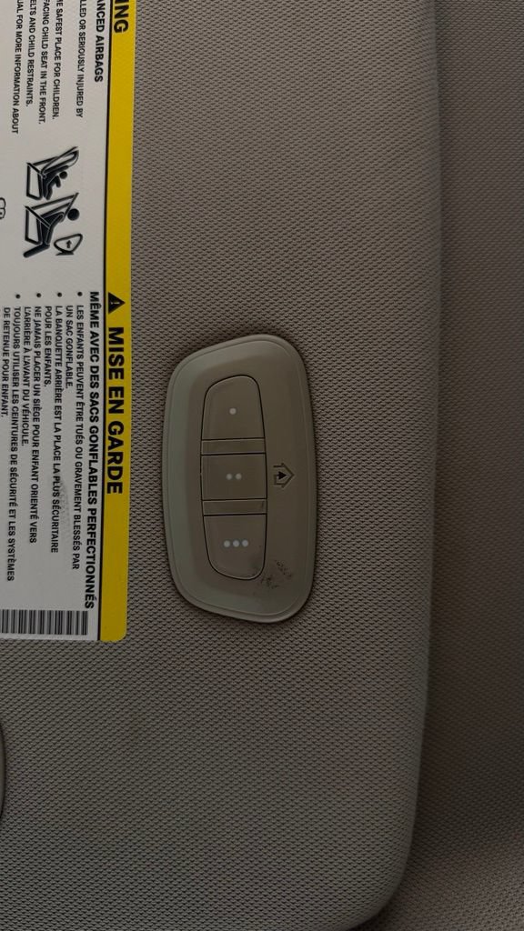 Used 2018 Chrysler Pacifica Touring-L w/ Premium Audio Group FWD image 27