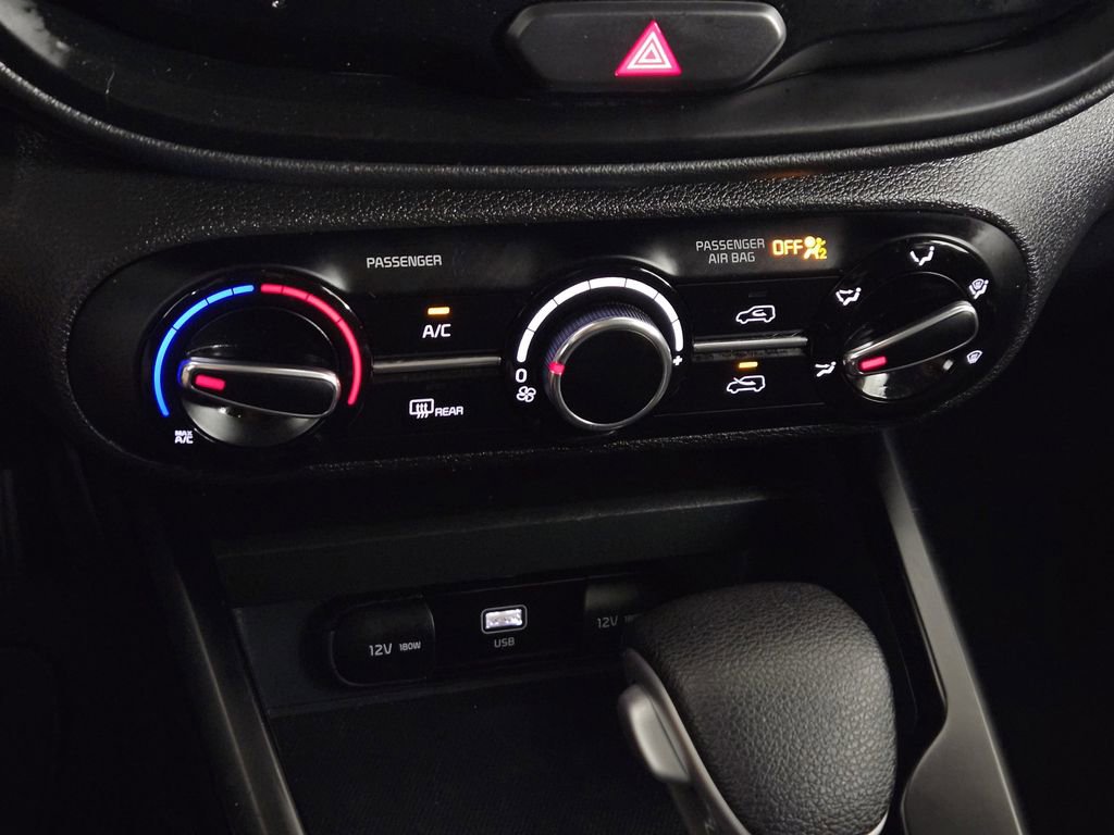 Used 2025 Kia Soul LX w/ LX Technology Package image 14