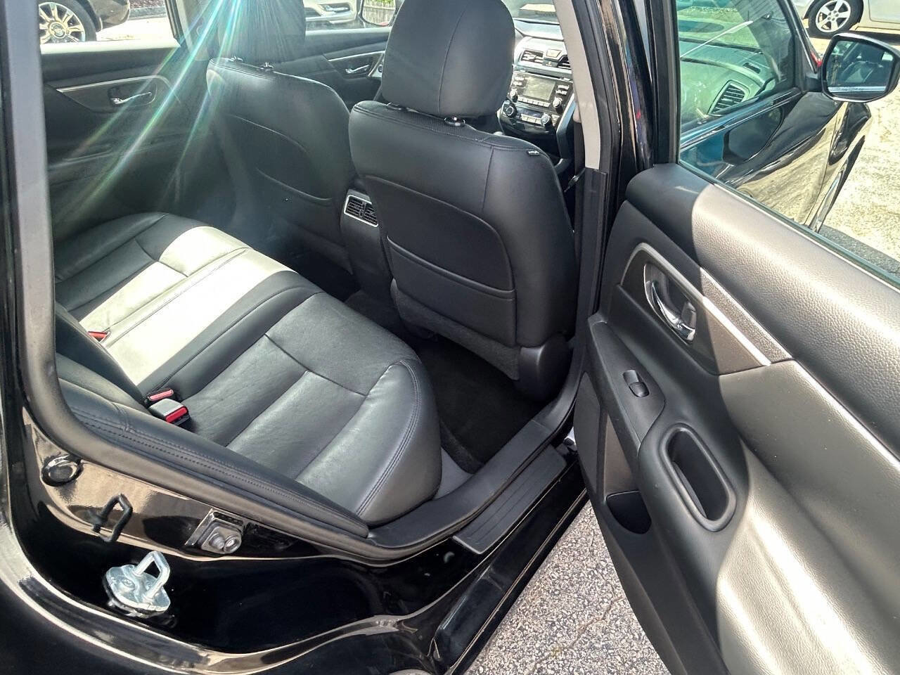 Used 2015 Nissan Altima 2.5 SL FWD image 8