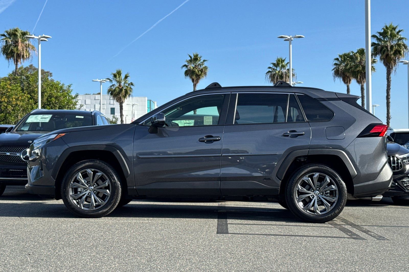 Used 2025 Toyota RAV4 XLE Premium w/ Weather Package AWD/4WD image 7