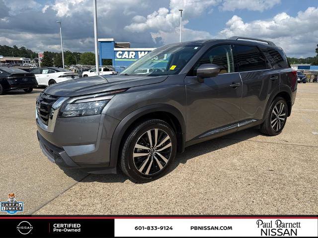 Certified 2025 Nissan Pathfinder Platinum w/ Cargo Package FWD image 17