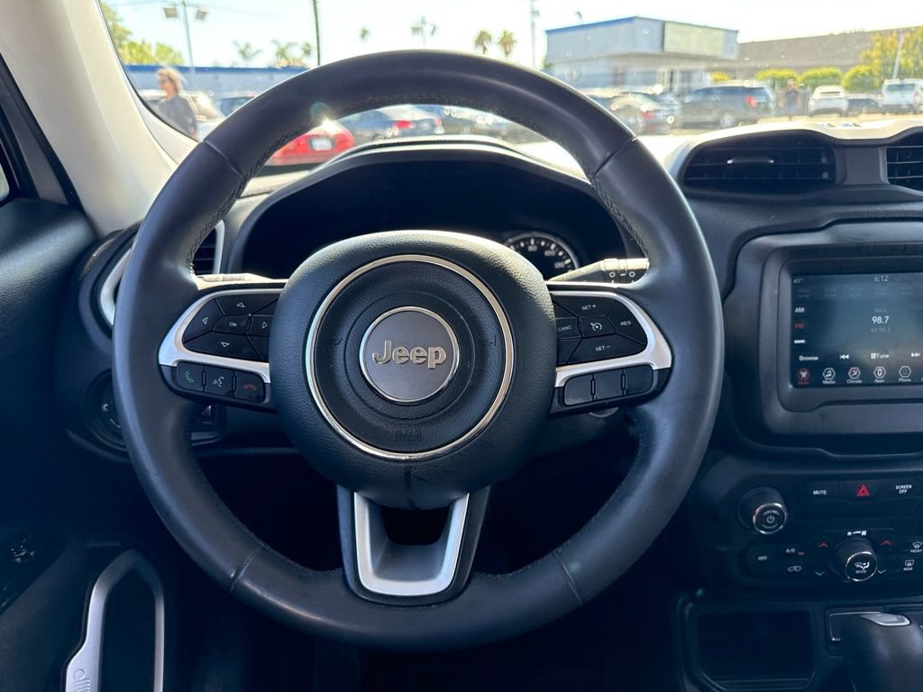 Used 2020 Jeep Renegade Latitude w/ Popular Equipment Group FWD image 10