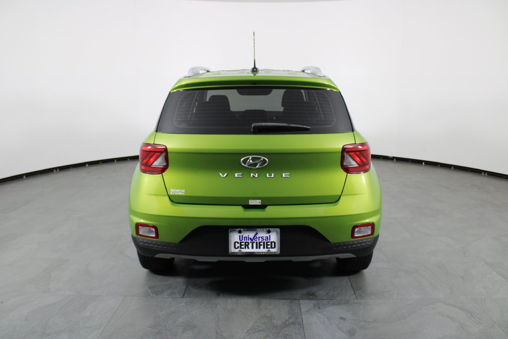 Certified 2024 Hyundai Venue SEL FWD image 11
