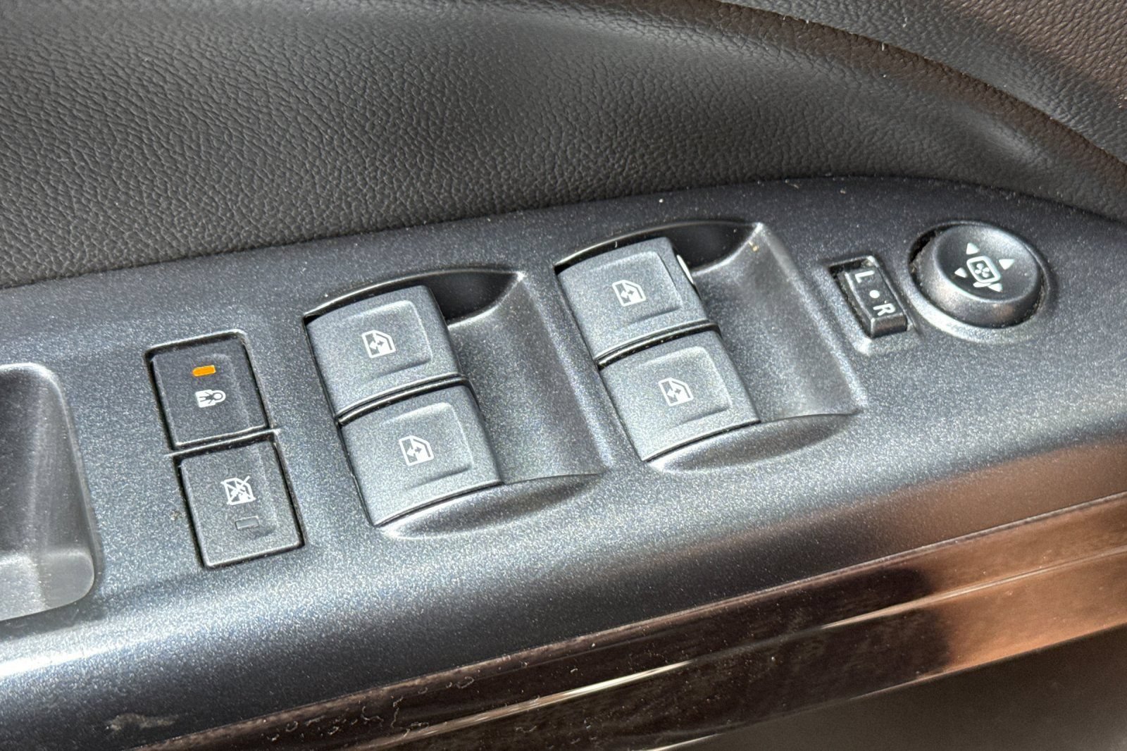 Used 2020 GMC Canyon SLE w/ Elevation Edition AWD/4WD image 11