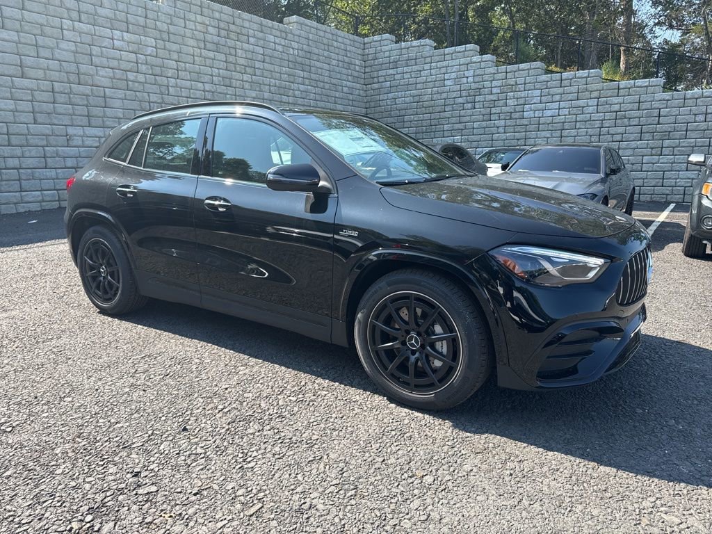 New 2026 Mercedes-Benz GLA 35 AMG 4MATIC image 12