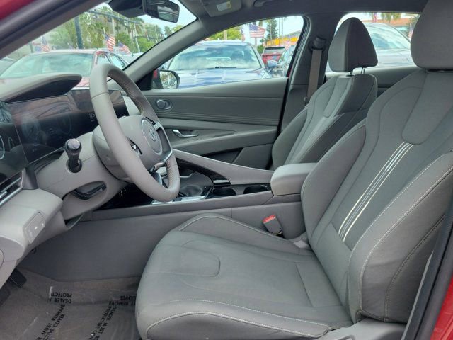 Certified 2023 Hyundai Elantra SEL w/ Convenience Package image 12