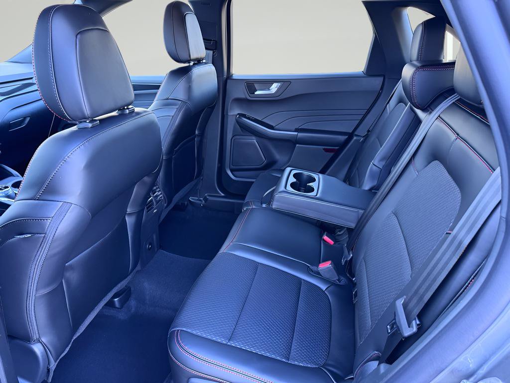New 2026 Ford Escape ST-Line w/ Cold Weather Package FWD image 31