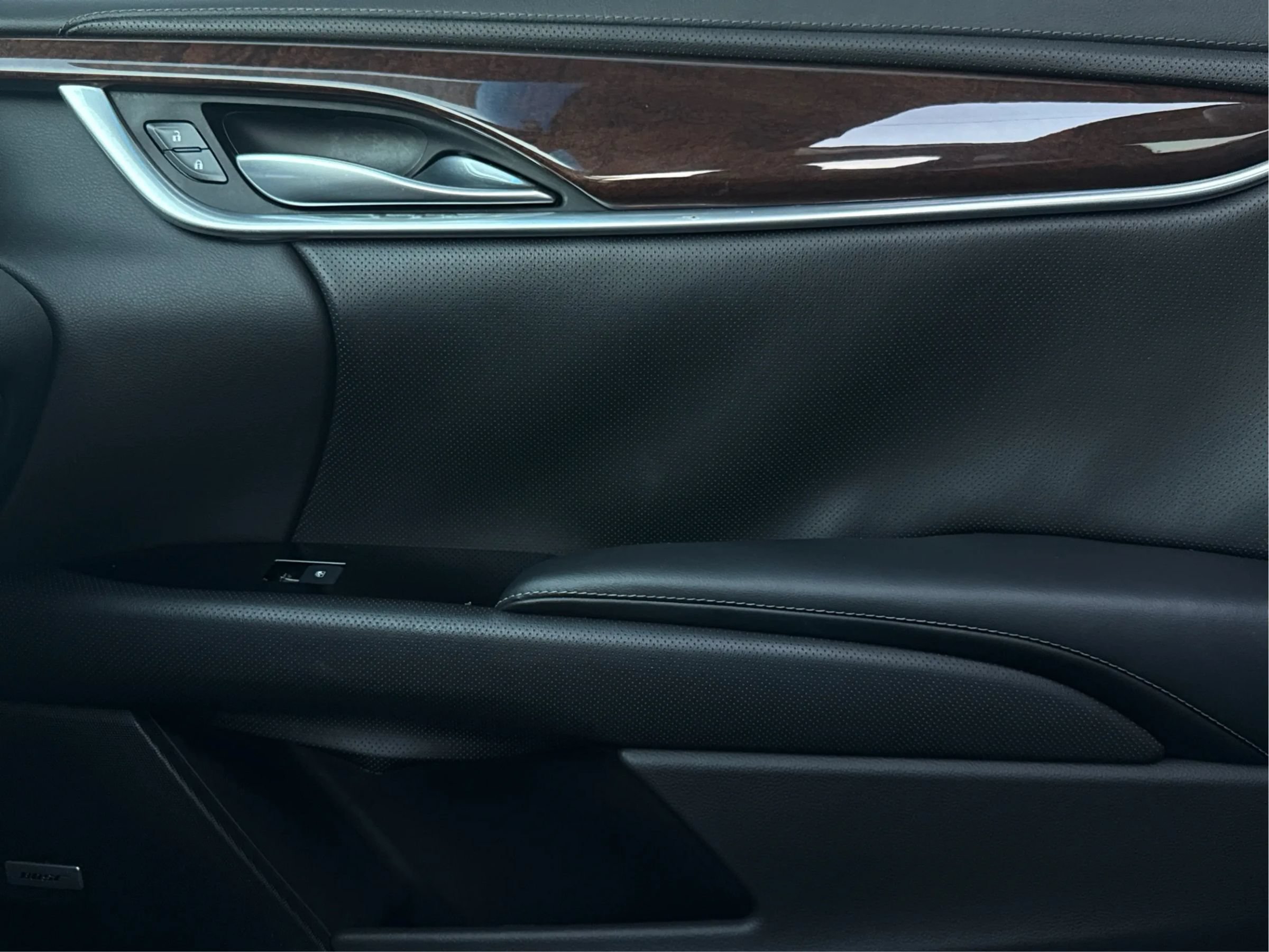 Used 2013 Cadillac XTS Premium FWD image 44