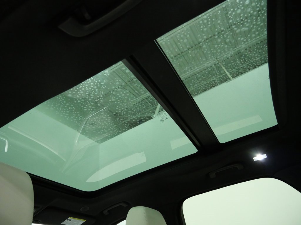 Used 2022 Jaguar F-PACE S image 4