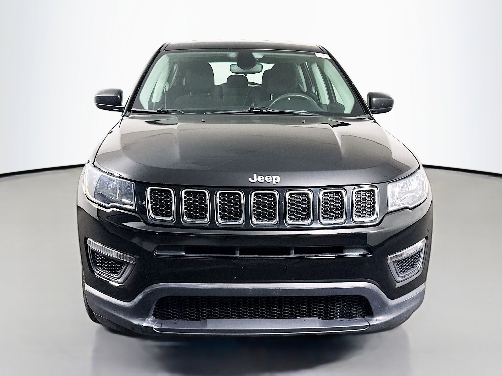 Used 2020 Jeep Compass Sport image 2