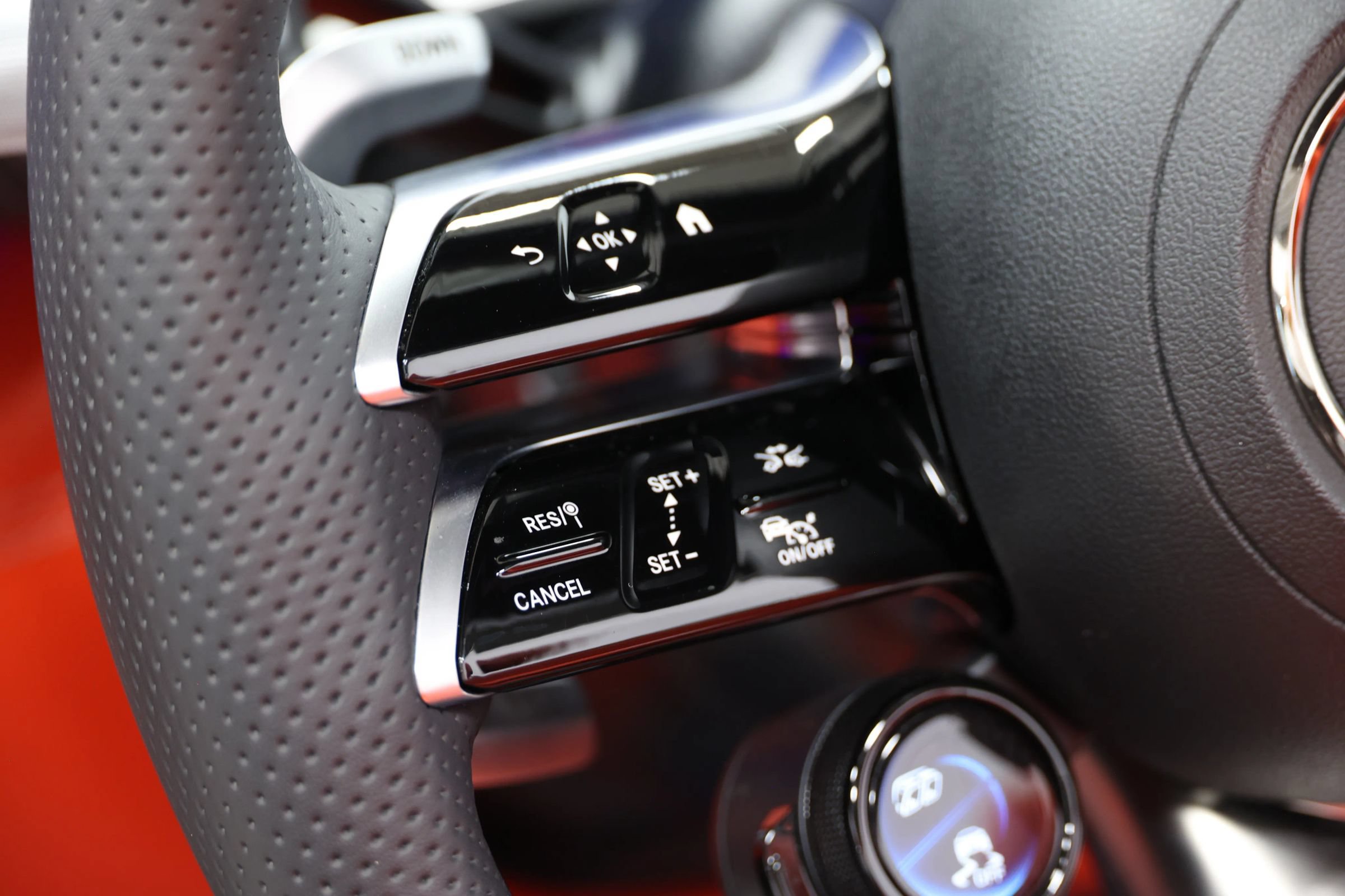 Used 2023 Mercedes-Benz SL 43 AMG image 30