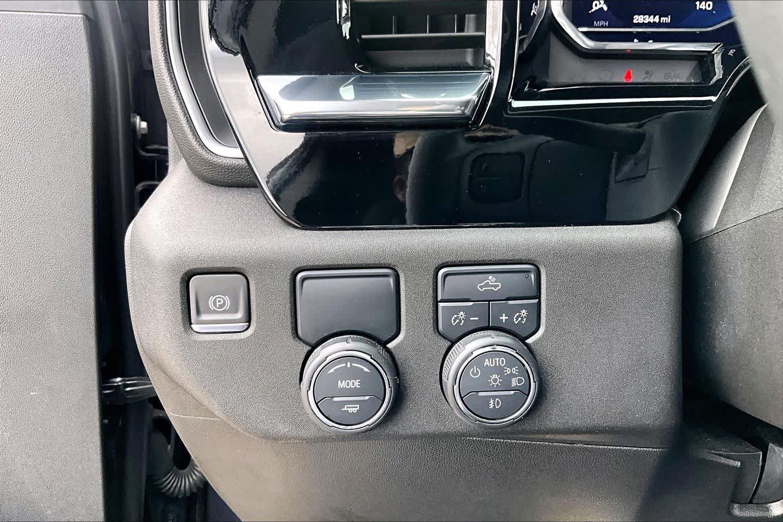 Used 2024 Chevrolet Silverado 1500 RST w/ Protection Package RWD image 35