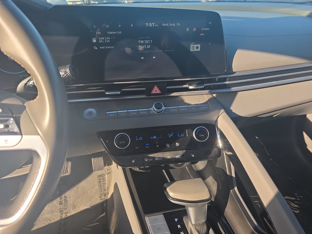 Used 2025 Hyundai Elantra SEL FWD image 16