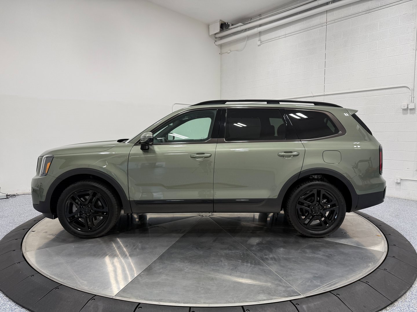 Used 2025 Kia Telluride SX Prestige X-Line image 4