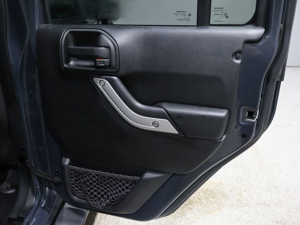 Used 2016 Jeep Wrangler Unlimited Sahara image 20
