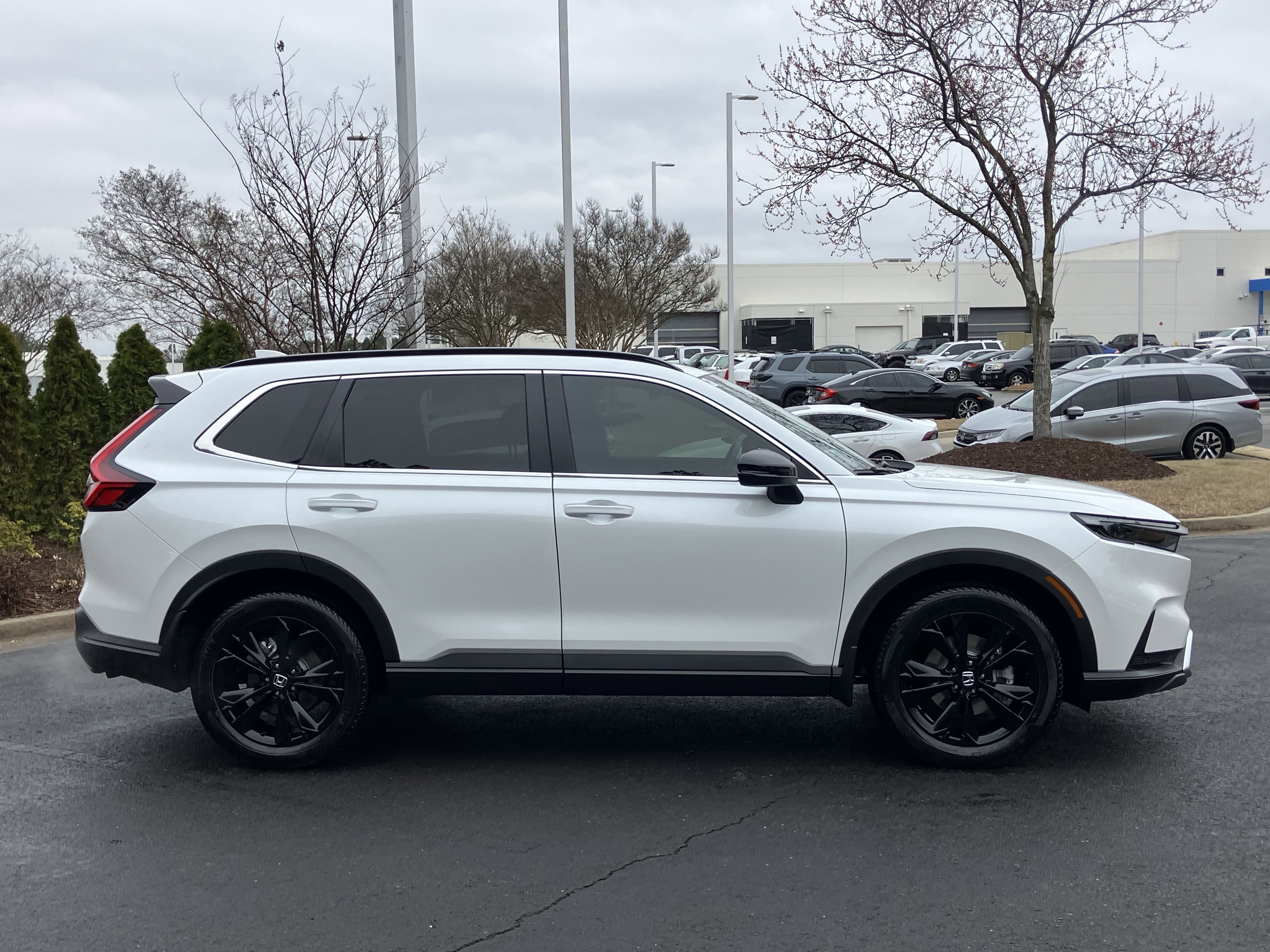 Used 2024 Honda CR-V Sport Touring image 11