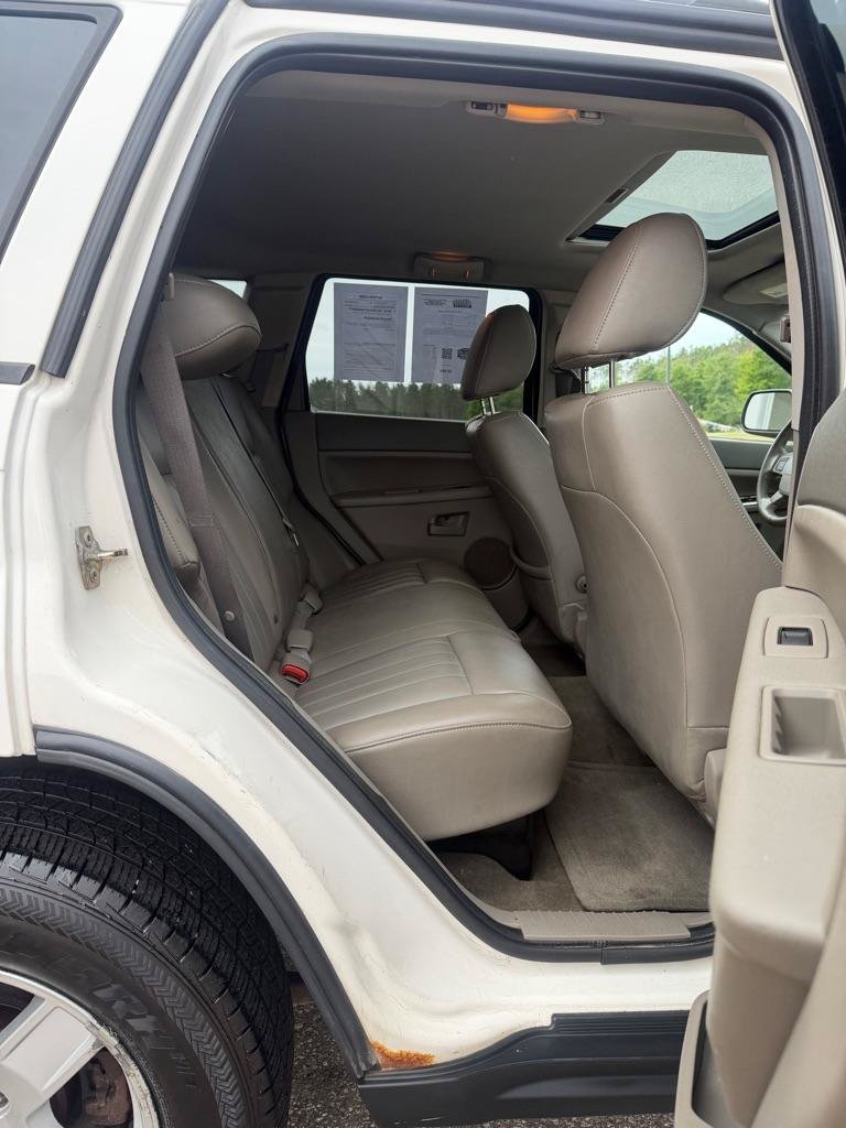 Used 2005 Jeep Grand Cherokee Laredo AWD/4WD image 18