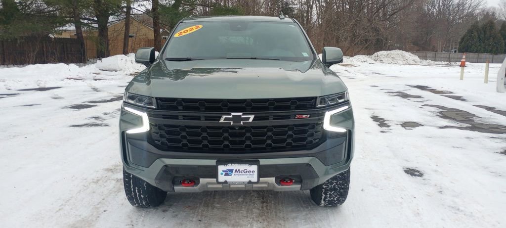 Used 2023 Chevrolet Suburban Z71 w/ Luxury Package image 2