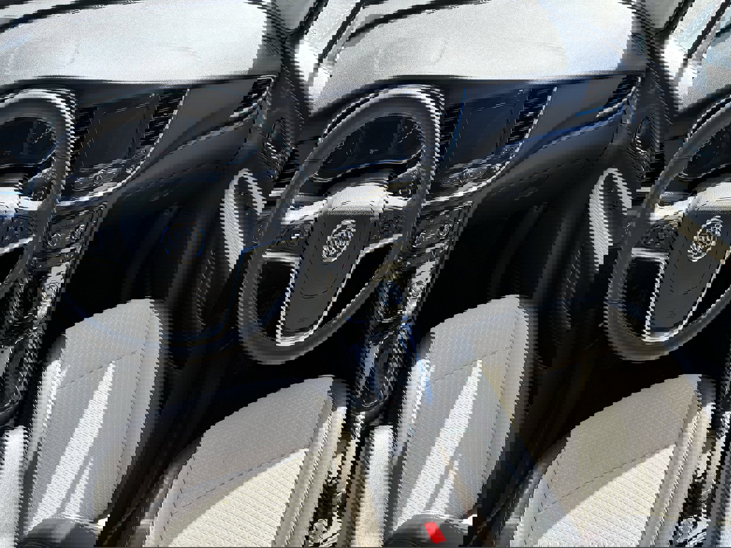 Used 2022 Buick Encore Preferred w/ Safety Package image 13