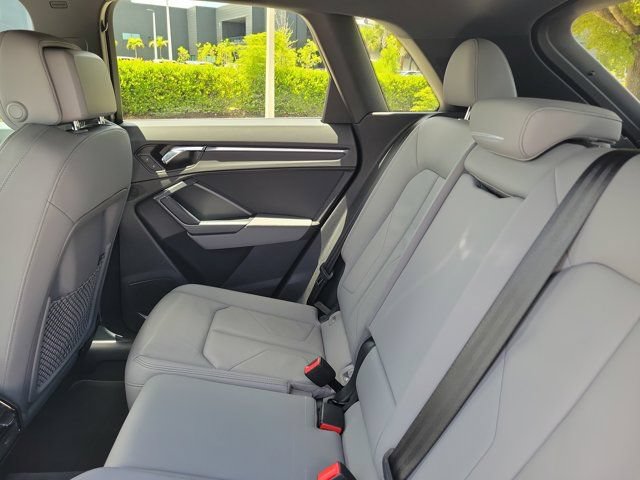 Used 2020 Audi Q3 2.0T Prestige AWD/4WD image 11