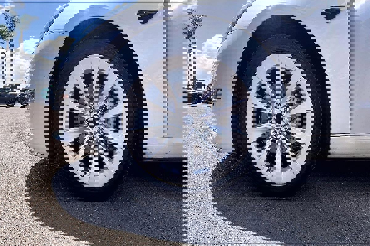 Used 2022 Tesla Model 3 Standard Range image 8