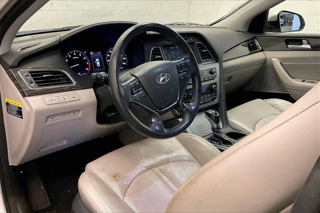 Used 2015 Hyundai Sonata Limited w/ Option Group 06 image 12